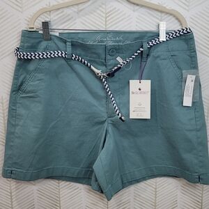 Gloria Vanderbilt Teal Shorts with Navy Chevron Belt